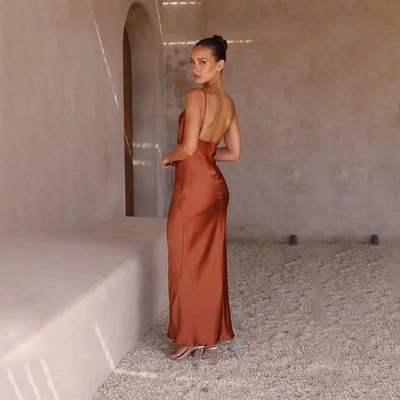 Elara satijnen maxi jurk dames – elegante avondjurk met lage rug & cowl hals