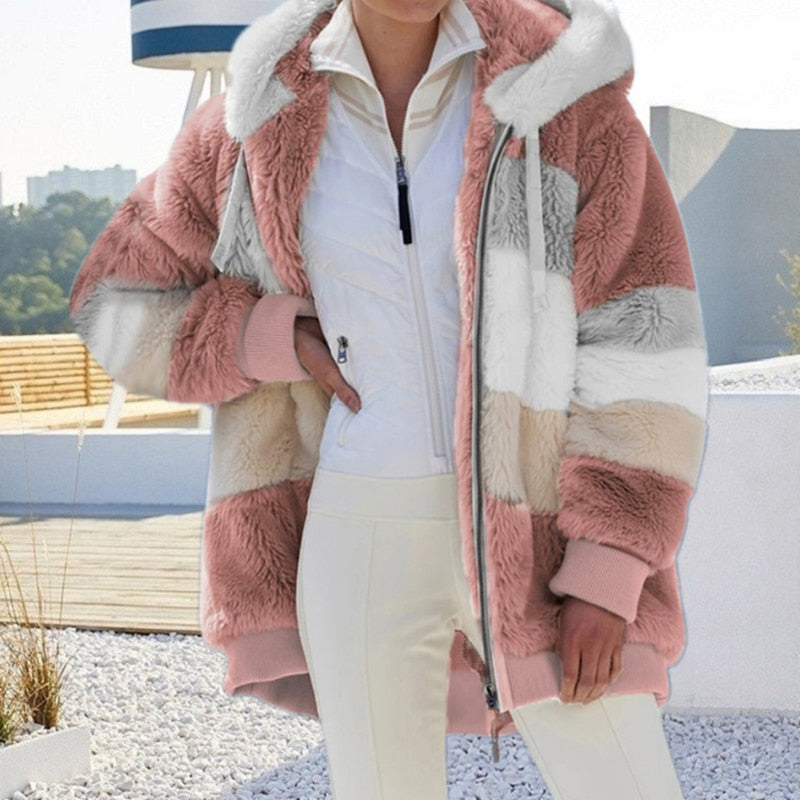 Fibi Pluche Vest met Capuchon – Oversized Fluffy Damesvest voor Warmte & Comfort
