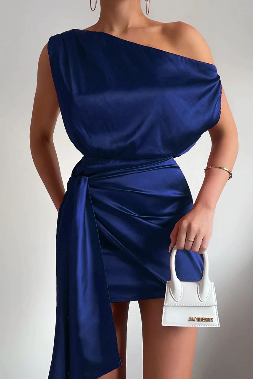 Fleur Elegante Mini Jurk – Satijnen One Shoulder Jurk met Overslag