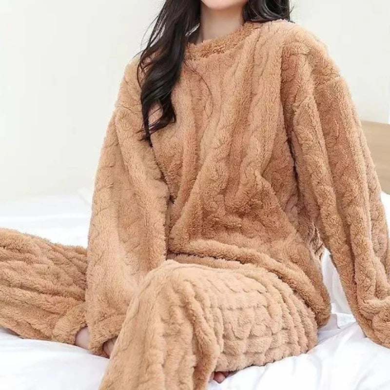 Dames pyjama set – fleece ribstof met oversized pasvorm & wijde broek