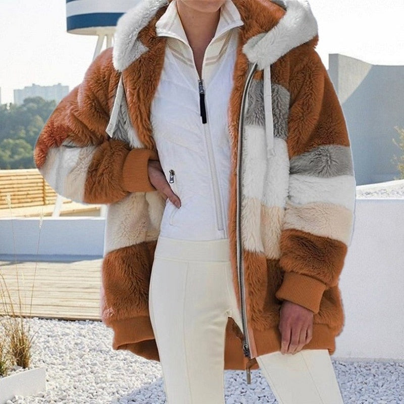 Fibi Pluche Vest met Capuchon – Oversized Fluffy Damesvest voor Warmte & Comfort