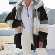 Fibi Pluche Vest met Capuchon – Oversized Fluffy Damesvest voor Warmte & Comfort