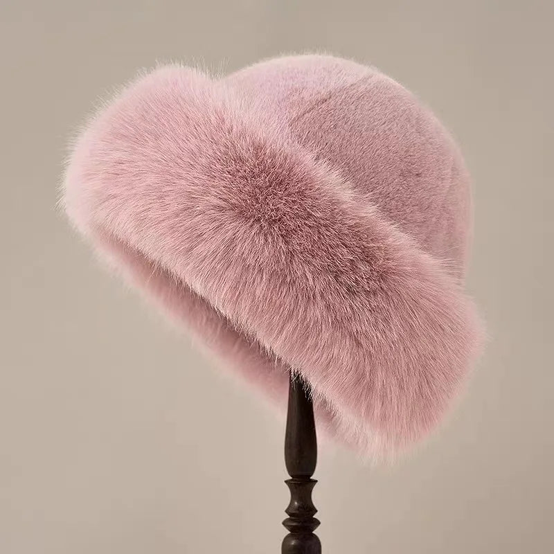 Imitatiebont Damesmuts – Luxe Warme Wintermuts met Modieuze Afwerking