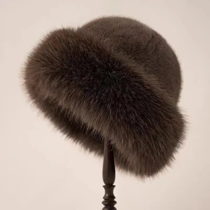Imitatiebont Damesmuts – Luxe Warme Wintermuts met Modieuze Afwerking