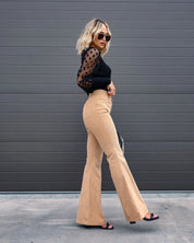Ella | Dames Curvy Flared Hoge Taille Broek | Elegante Stretch Corduroy