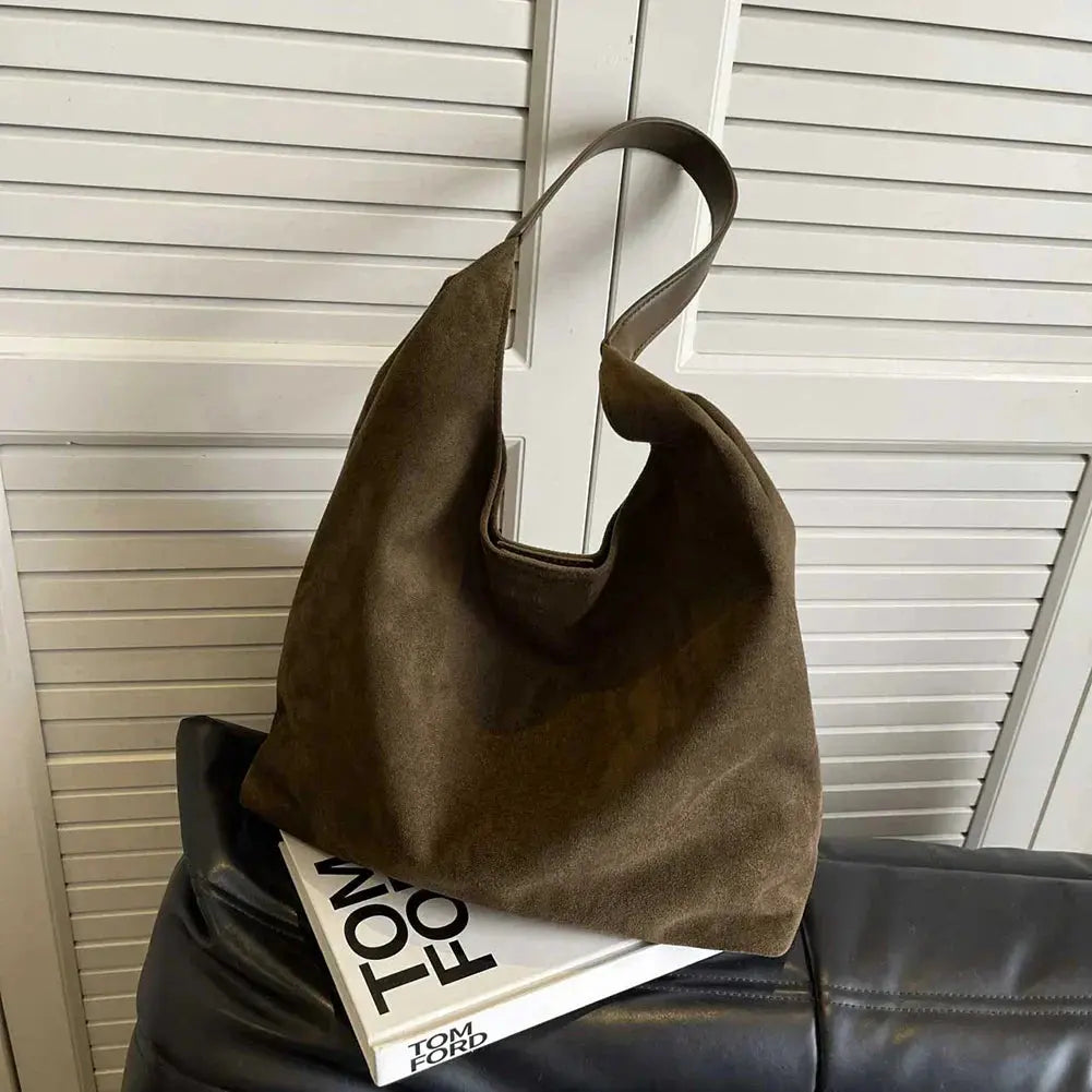 Elisa schoudertas dames – elegante suède tas in roestbruin