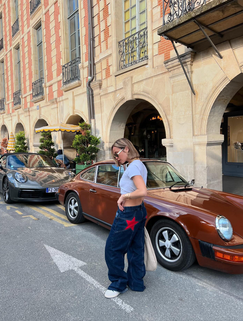 Sarah low-rise denim jeans dames – rechte fit met geborduurde sterren