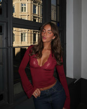 Kanten dames top met uitlopende mouwen – elegante Valentina top met diepe halslijn