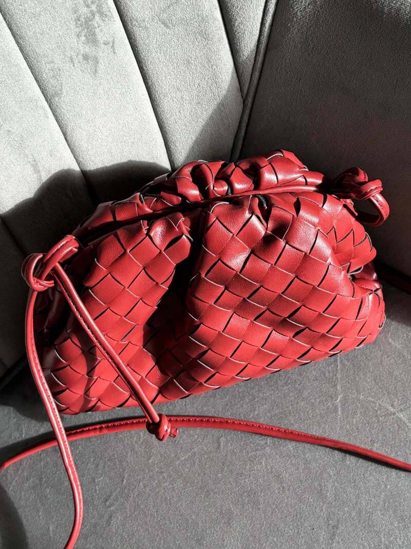 Pouch Bag – Gevlochten Design met Trekkoordsluiting voor Avonden en Events