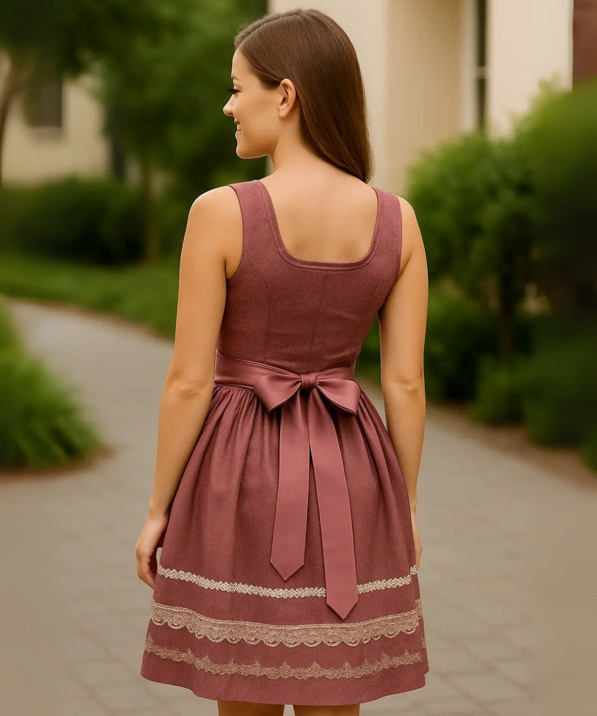 Traditionele_Oktoberfest_dirndl_jurk_met_schort_en_vetersluiting_Dames_roze_2.jpg