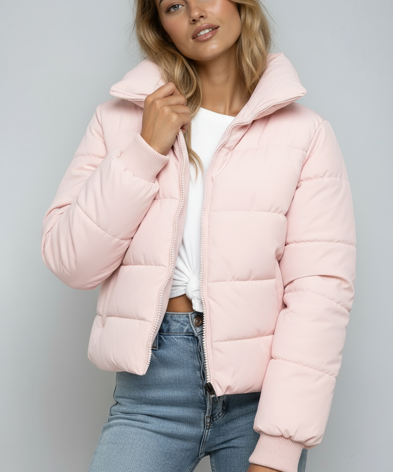 Korte dames winterjas – gewatteerde zwarte puffer met rits en hoge kraag