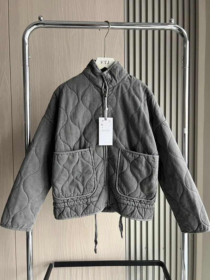 Vero – Dames Winterjas met Vintage Design en Hoge Kraag
