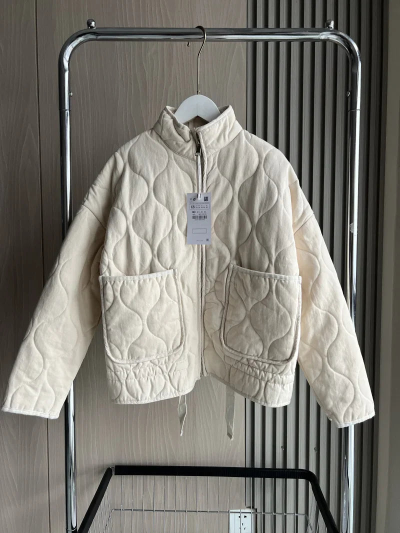 Vero – Dames Winterjas met Vintage Design en Hoge Kraag