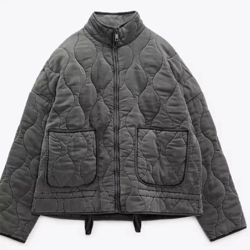 Vero – Dames Winterjas met Vintage Design en Hoge Kraag
