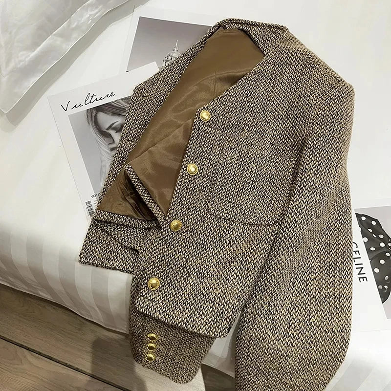 Cropped dames jasje – korte jas zonder kraag met gouden knopen