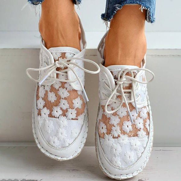 Dames casual schoenen – lichte veterschoenen met bloemenborduring