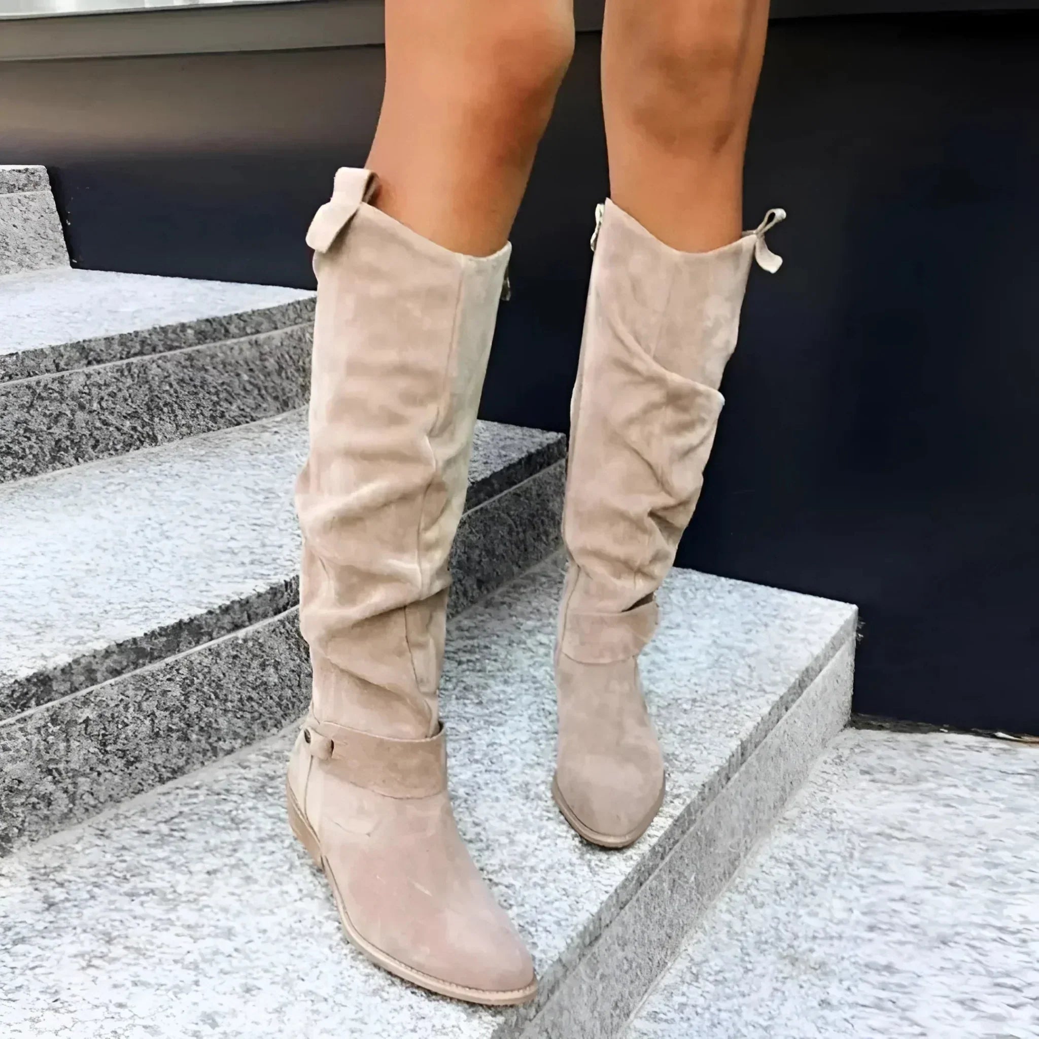 Zwarte_Dames_Laarzen_met_Luxe_Design_en_Antislipzool_1.jpg