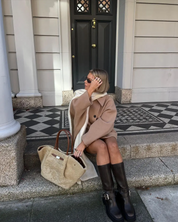 Olive oversized cropped trenchcoat dames – beige wollen jas met moderne twist