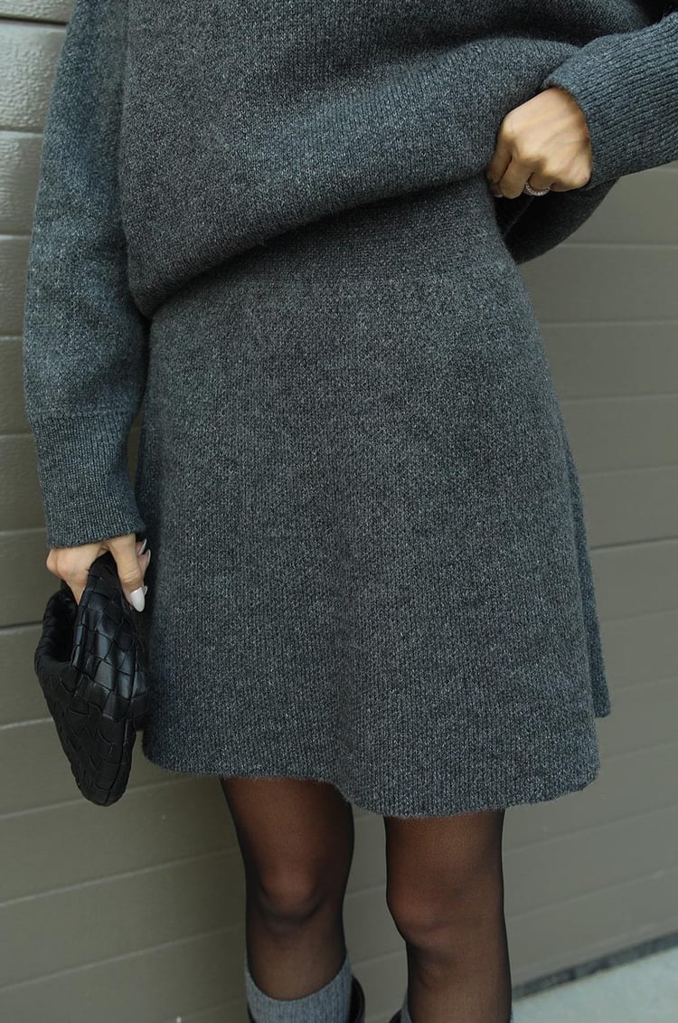 Herfst winter set dames – trui met bijpassende rok in bordeaux