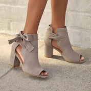 Romee | Chic Tie-Up Enkellaarsjes | Elegante Blokhak met Strikdetail