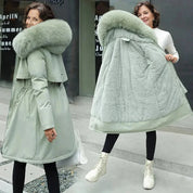 Warme dames winterjas – elegante mantel met zachte bontkraag