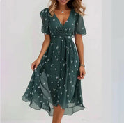 Dames V-hals jurk | Stijlvolle jurk met flatterende pasvorm | Elegante damesjurk