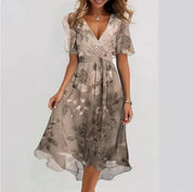 Dames V-hals jurk | Stijlvolle jurk met flatterende pasvorm | Elegante damesjurk