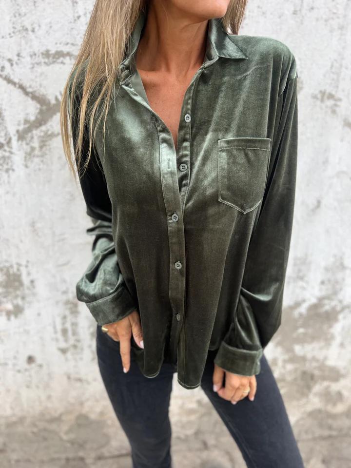 Fleur dames fluwelen overhemd – luxe blouse met zachte glans en elegante pasvorm