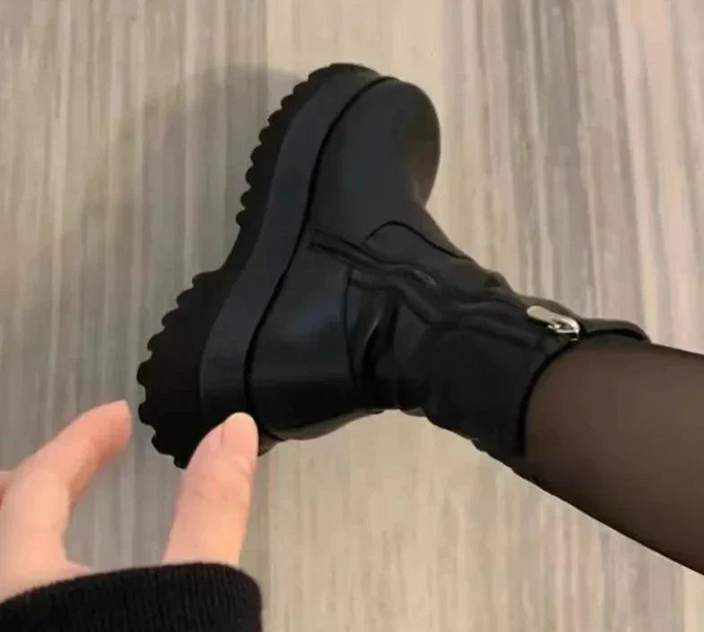 Dames Platform Chelsea Enkellaarsjes – Liora | Warme Voering, Vegan Leer en Gripzool